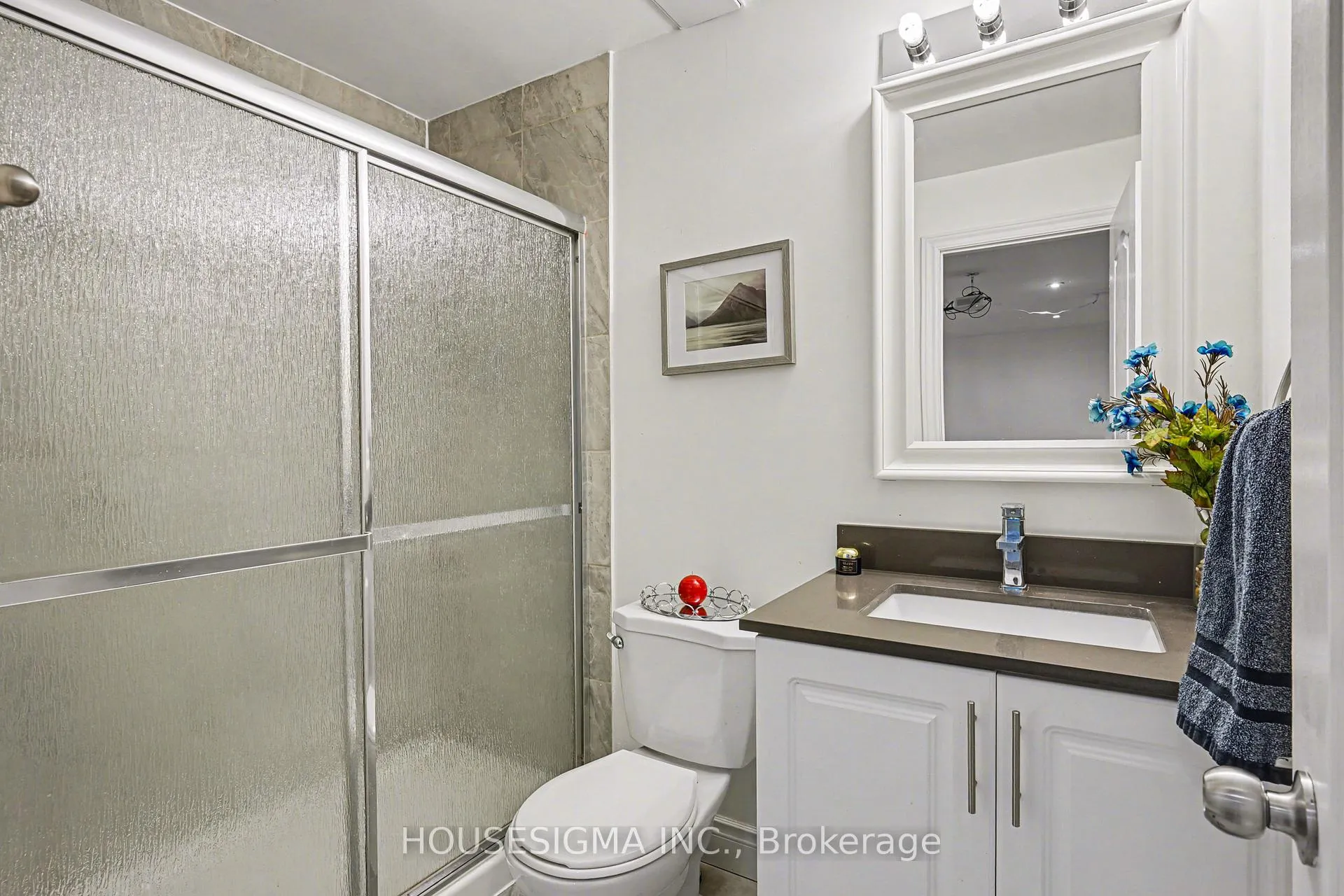 Photo 23 of 65 Bleasdale Avenue, Brampton, Northwest Brampton — HOMEH
