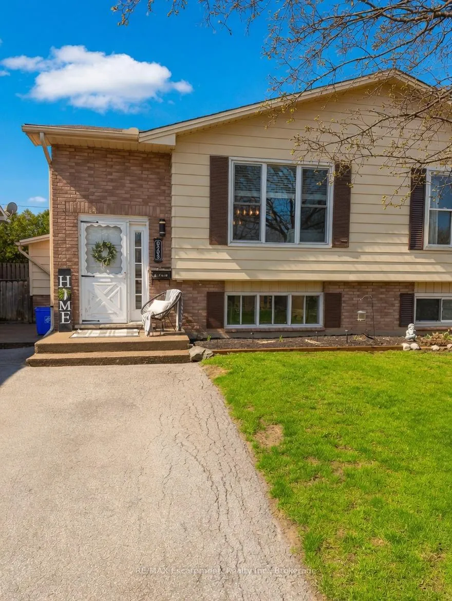 Photo 1 of 8383 Mundare Crescent, Niagara Falls, Chippawa — HOMEH