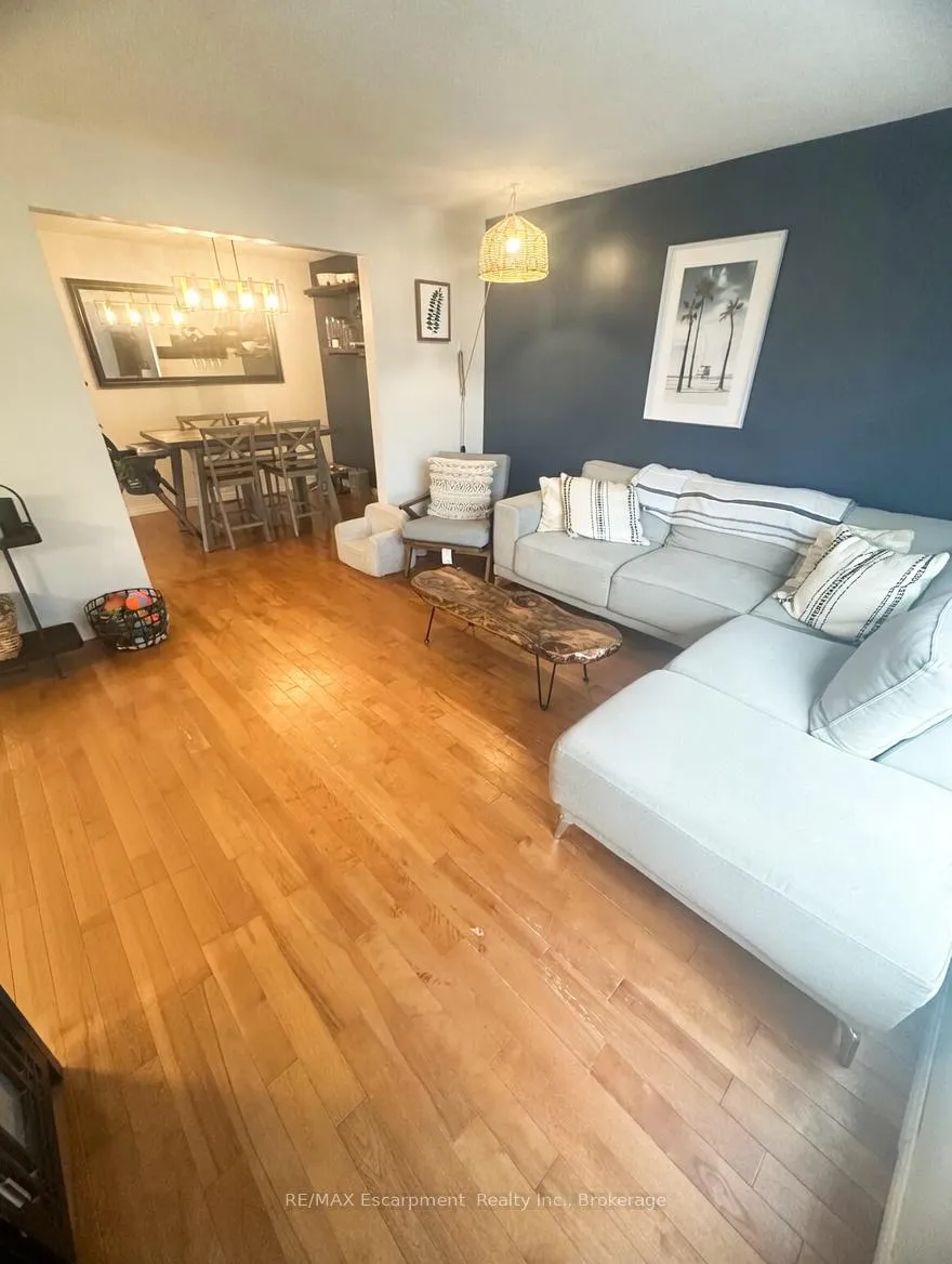 Photo 7 of 8383 Mundare Crescent, Niagara Falls, Chippawa — HOMEH