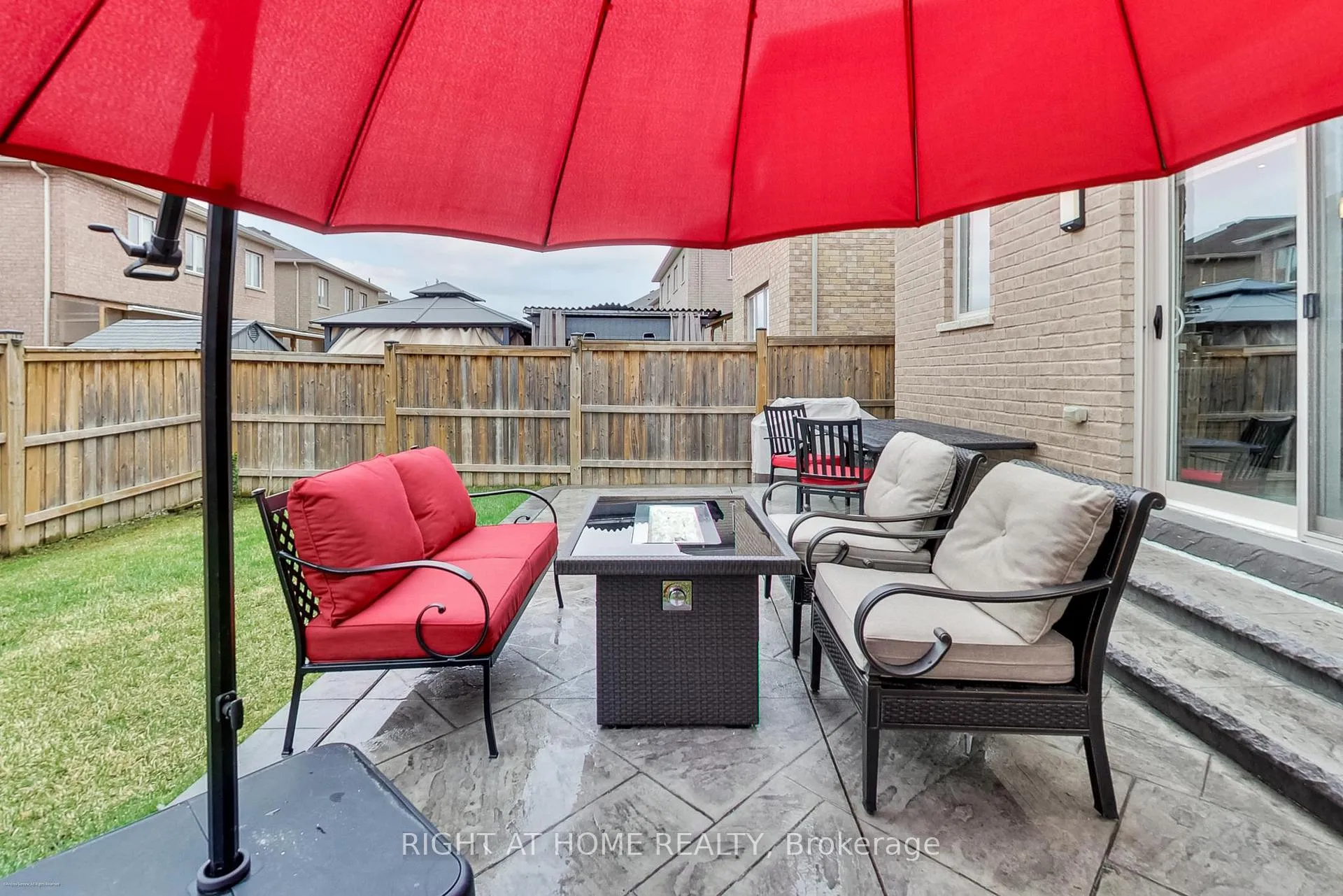 Photo 30 of 571 Dougall Avenue, Caledon, Rural Caledon — HOMEH