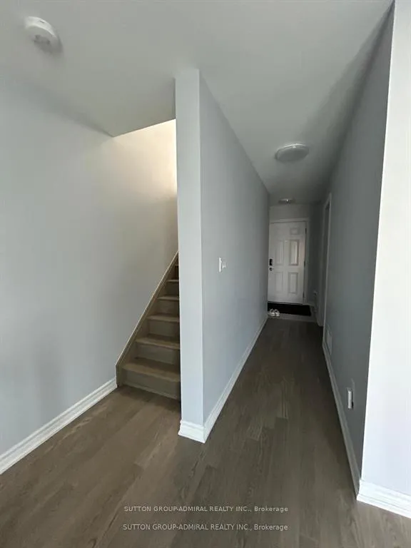 Photo 5 of 57 Andean Lane, Barrie, Holly — HOMEH