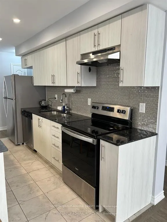 Photo 19 of 57 Andean Lane, Barrie, Holly — HOMEH