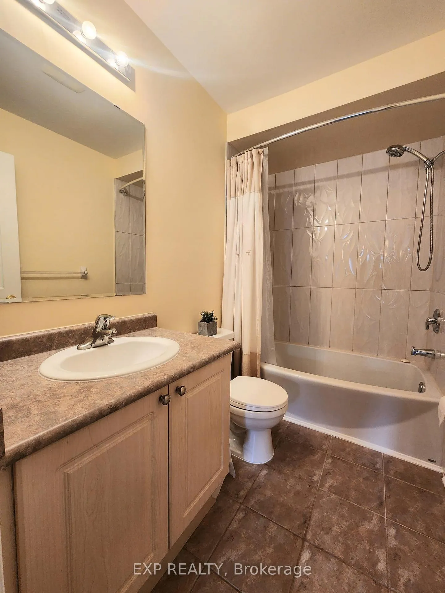 Photo 7 of 33 Bondsmith Street, Ajax, South West — HOMEH