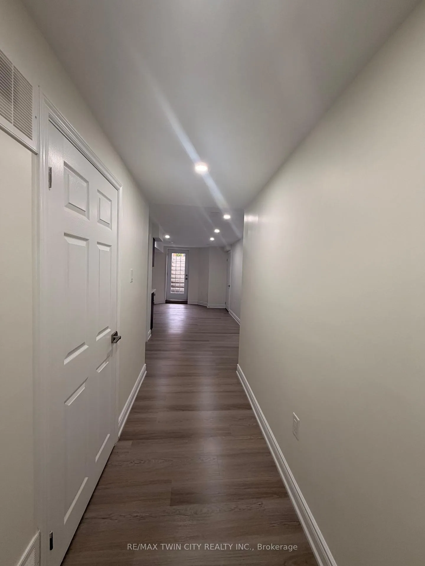 Photo 3 of 1- 420 Hincks Drive, Milton, Clarke — HOMEH