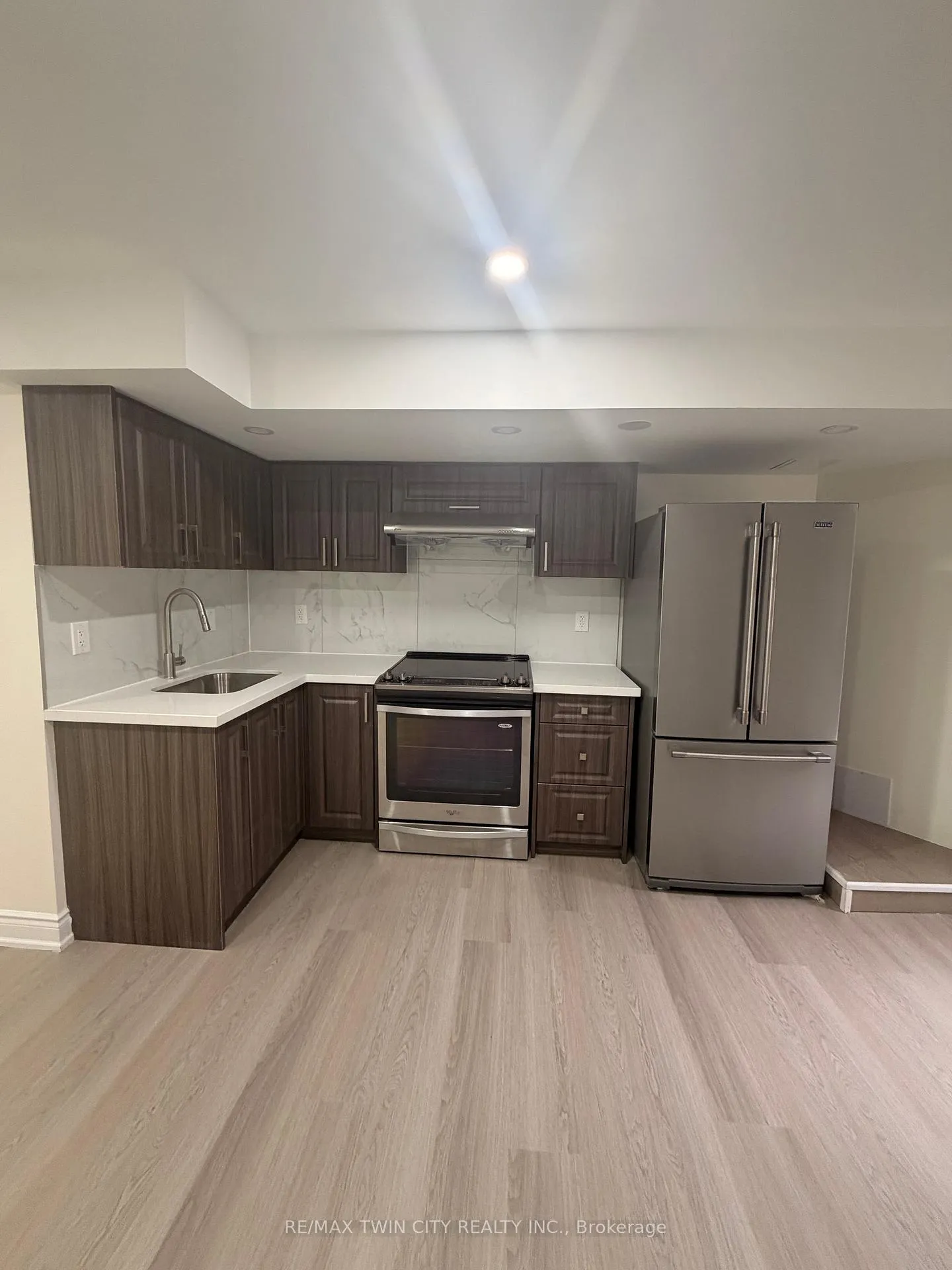 Photo 4 of 1- 420 Hincks Drive, Milton, Clarke — HOMEH