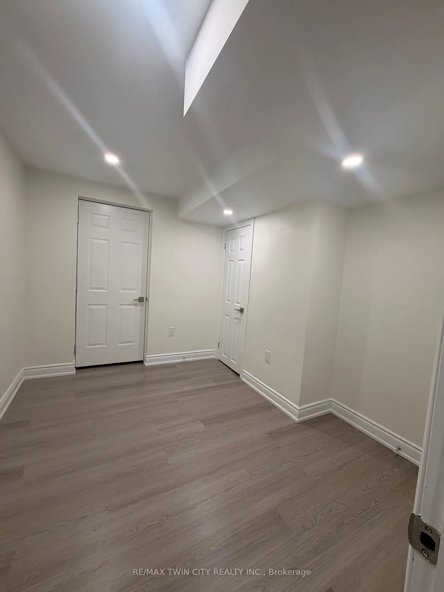 Photo 6 of 1- 420 Hincks Drive, Milton, Clarke — HOMEH