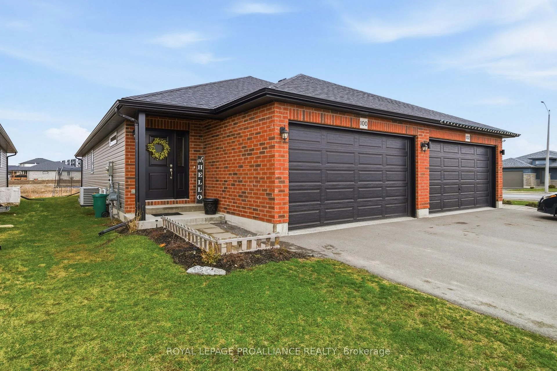 Photo 2 of 100 Dewal Place, Belleville, Belleville Ward — HOMEH