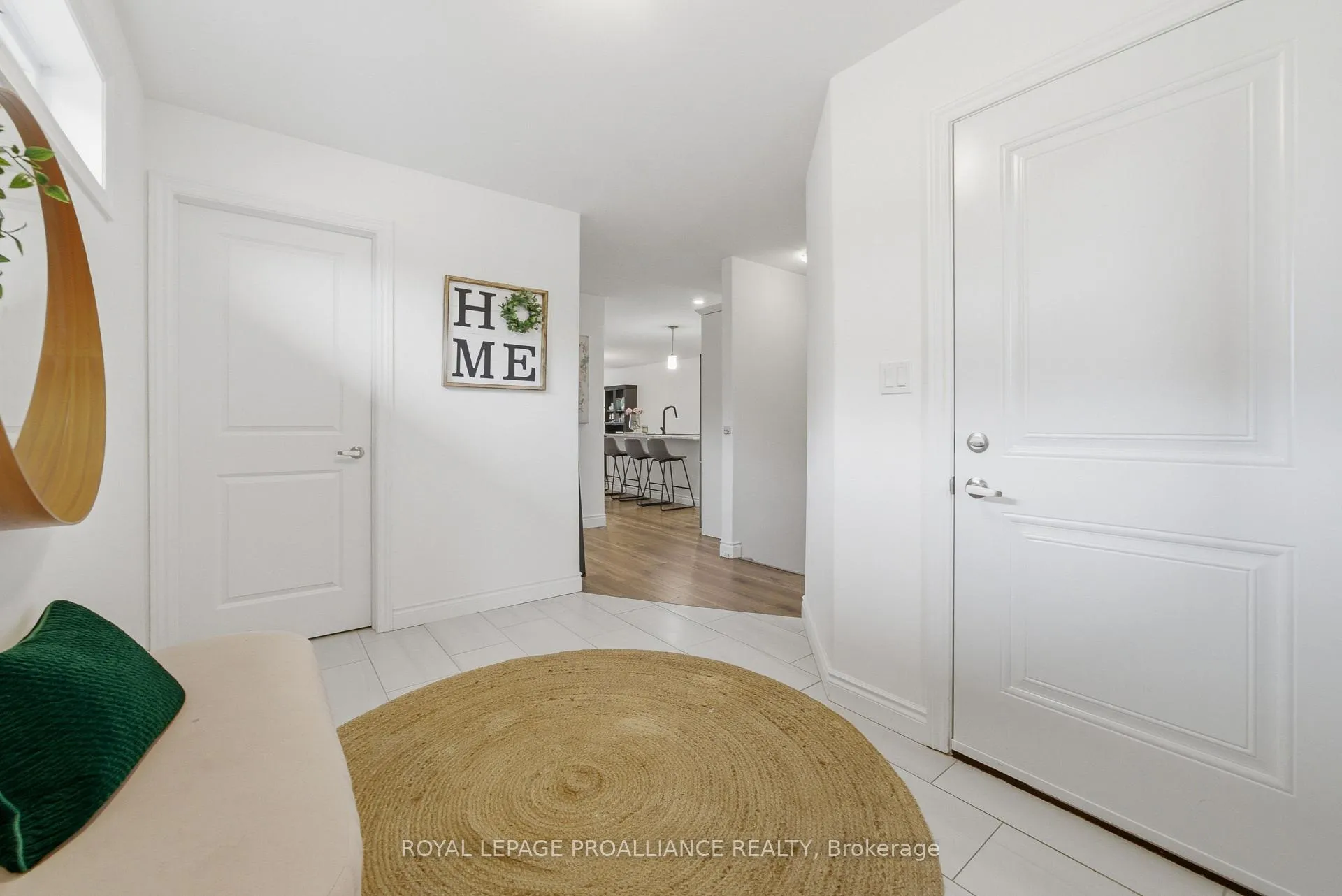 Photo 4 of 100 Dewal Place, Belleville, Belleville Ward — HOMEH