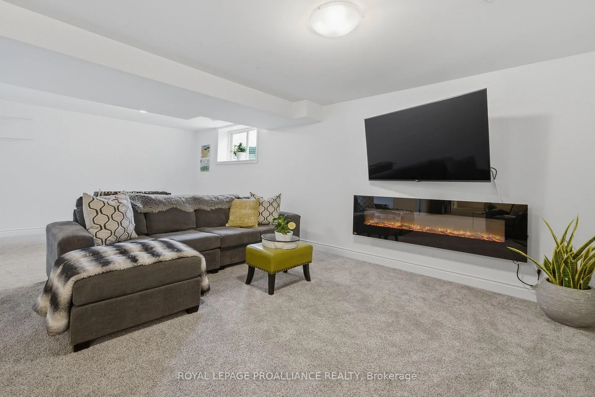 Photo 23 of 100 Dewal Place, Belleville, Belleville Ward — HOMEH
