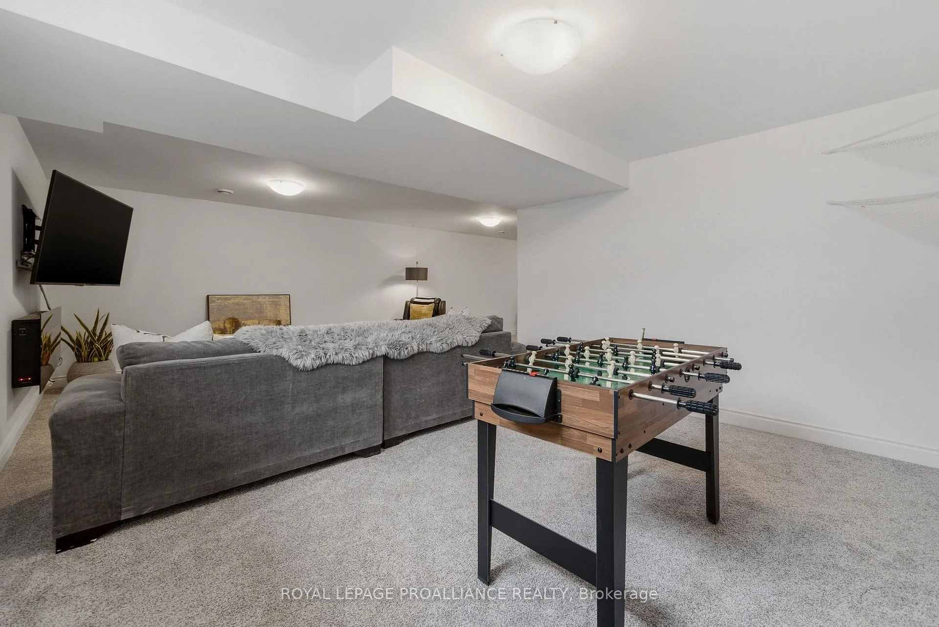 Photo 25 of 100 Dewal Place, Belleville, Belleville Ward — HOMEH