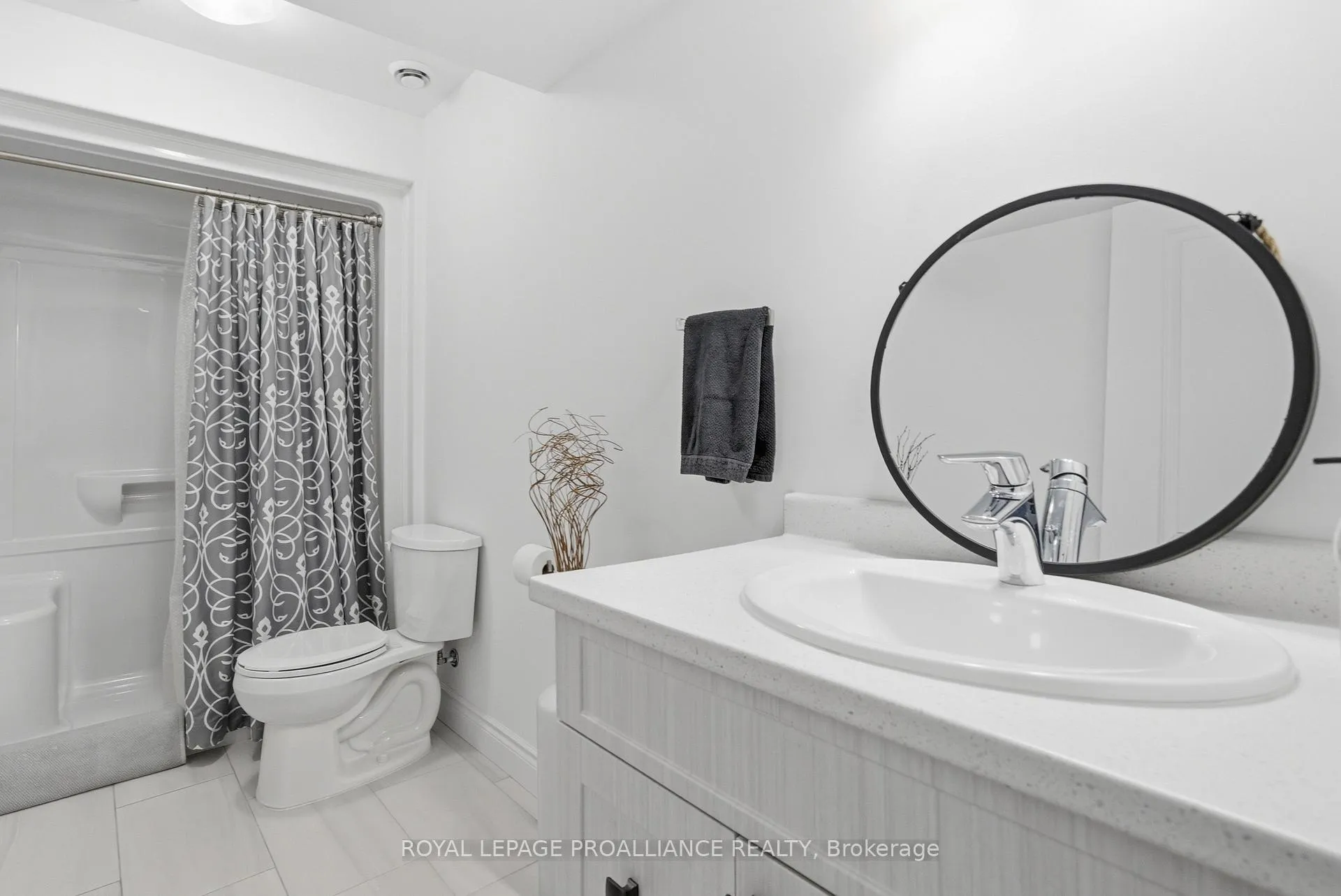 Photo 26 of 100 Dewal Place, Belleville, Belleville Ward — HOMEH