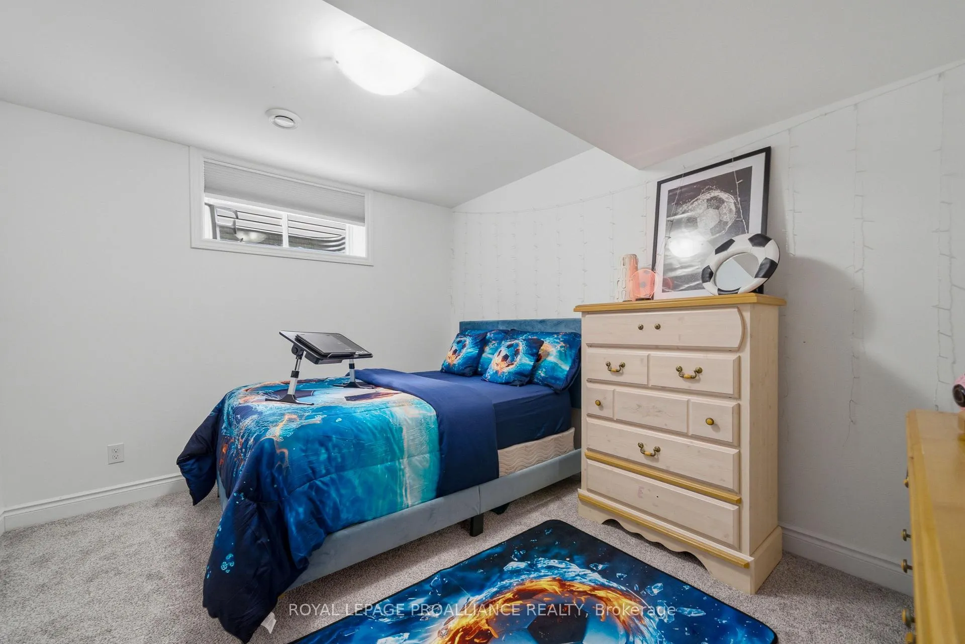 Photo 30 of 100 Dewal Place, Belleville, Belleville Ward — HOMEH