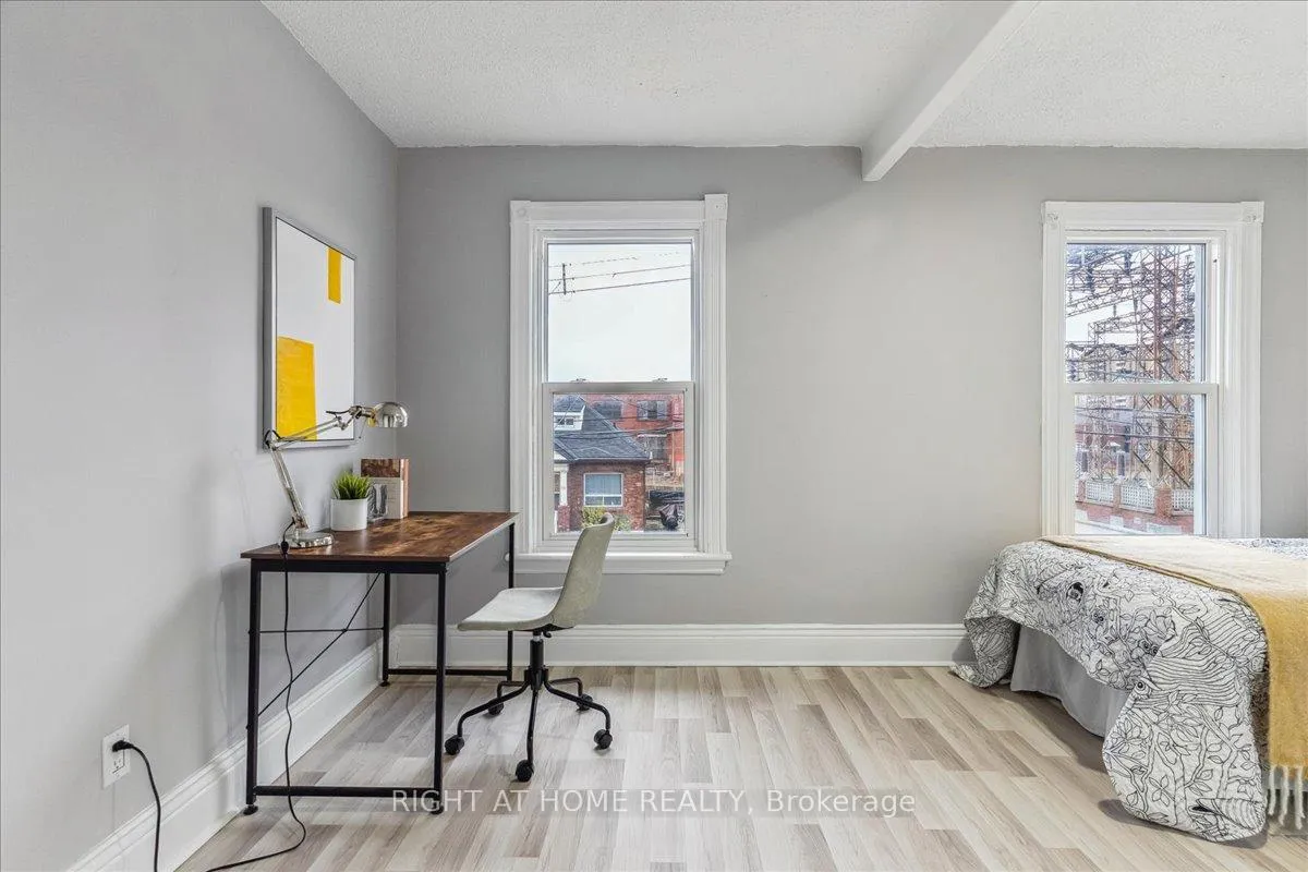 Photo 13 of 16 Birch Avenue E, Hamilton, Gibson — HOMEH