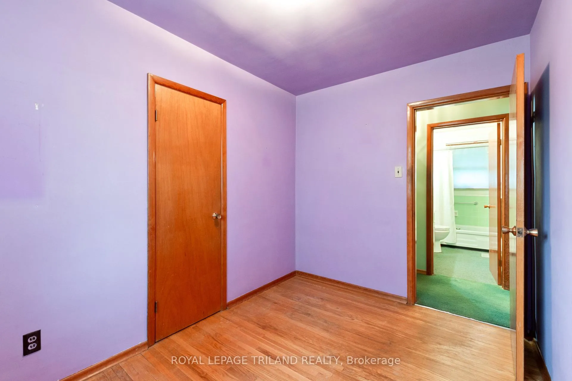 Photo 14 of 87 Arcadia Crescent, London, East O — HOMEH