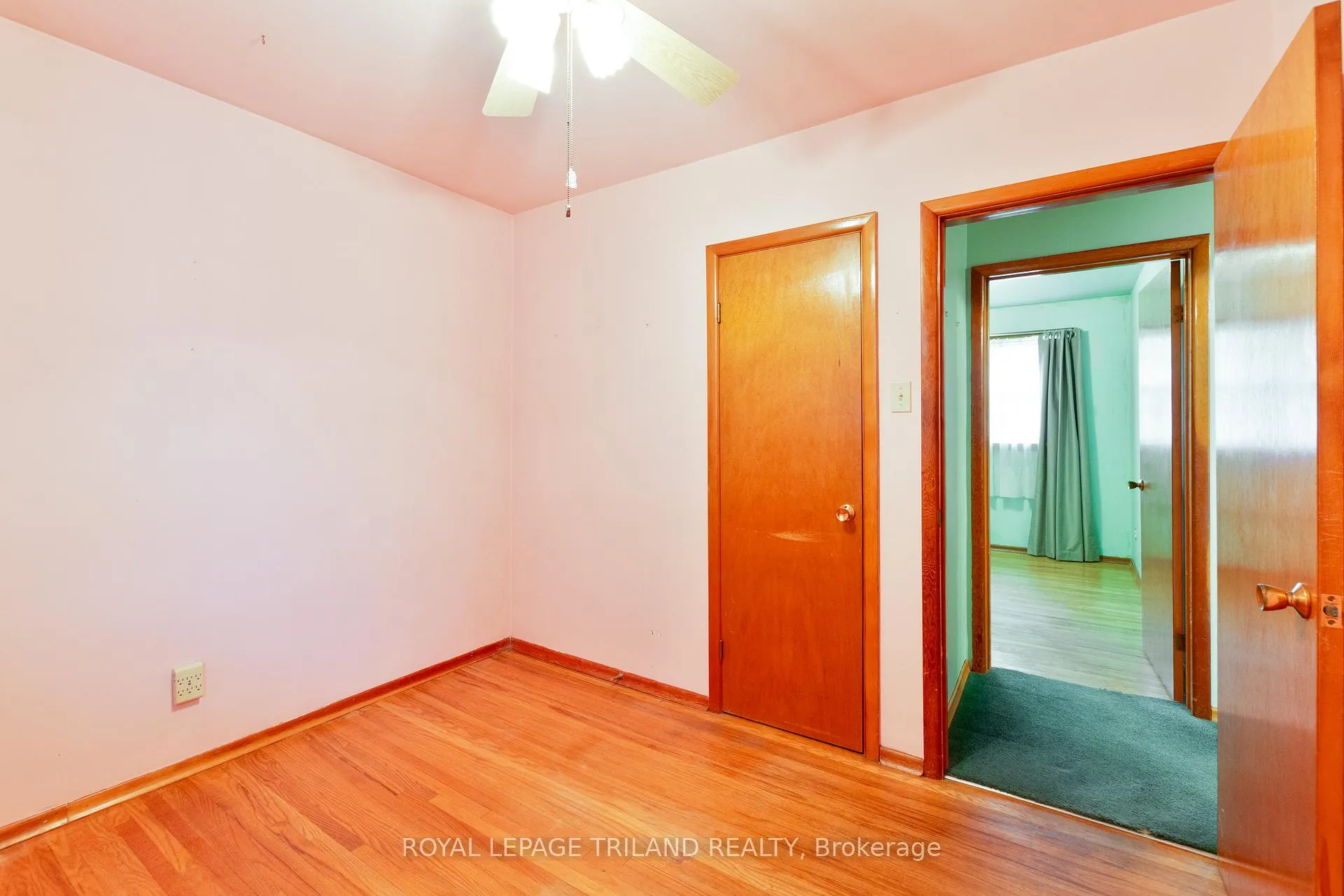 Photo 19 of 87 Arcadia Crescent, London, East O — HOMEH