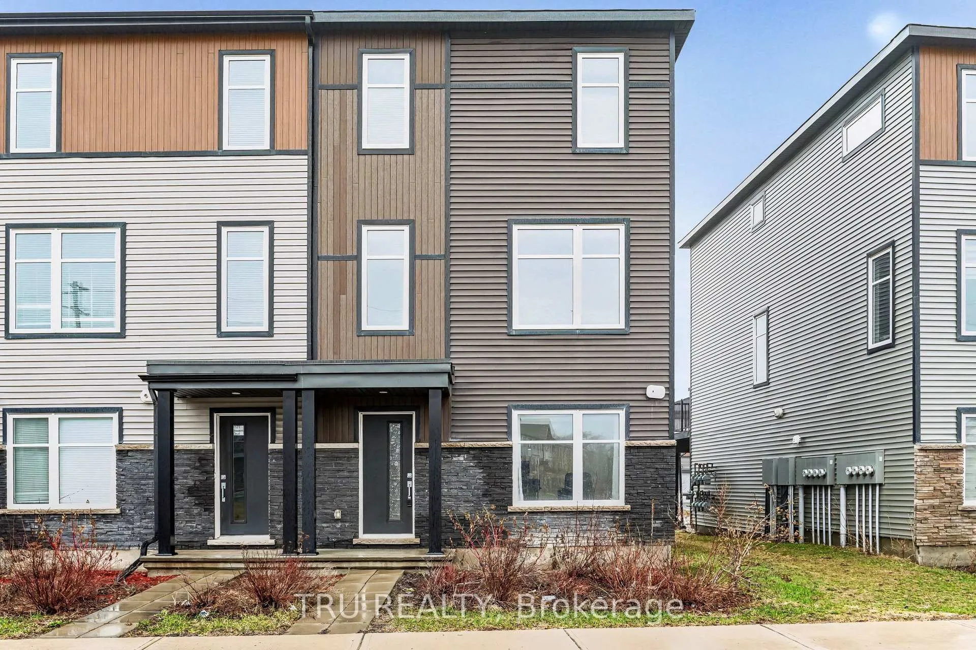 Front of 1119 Speedvale Court