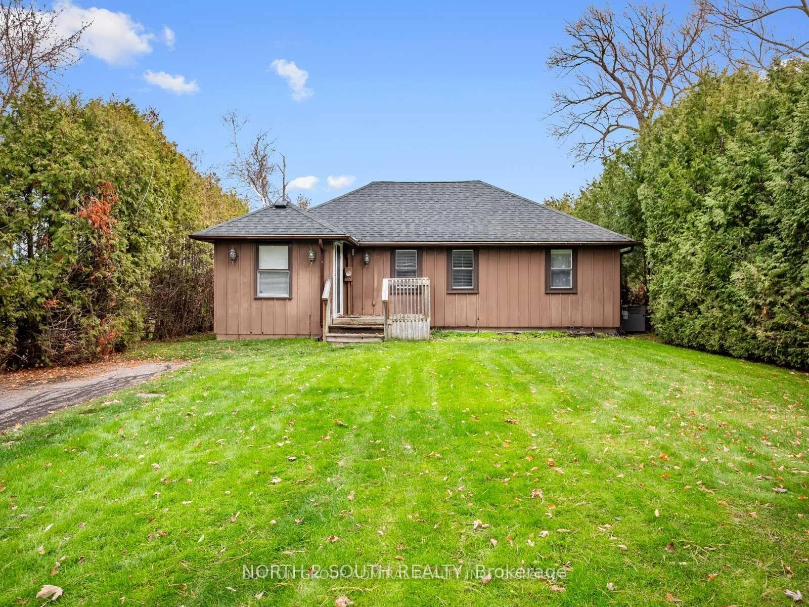 Photo 3 of 1273 Maple Road, Innisfil, Rural Innisfil — HOMEH