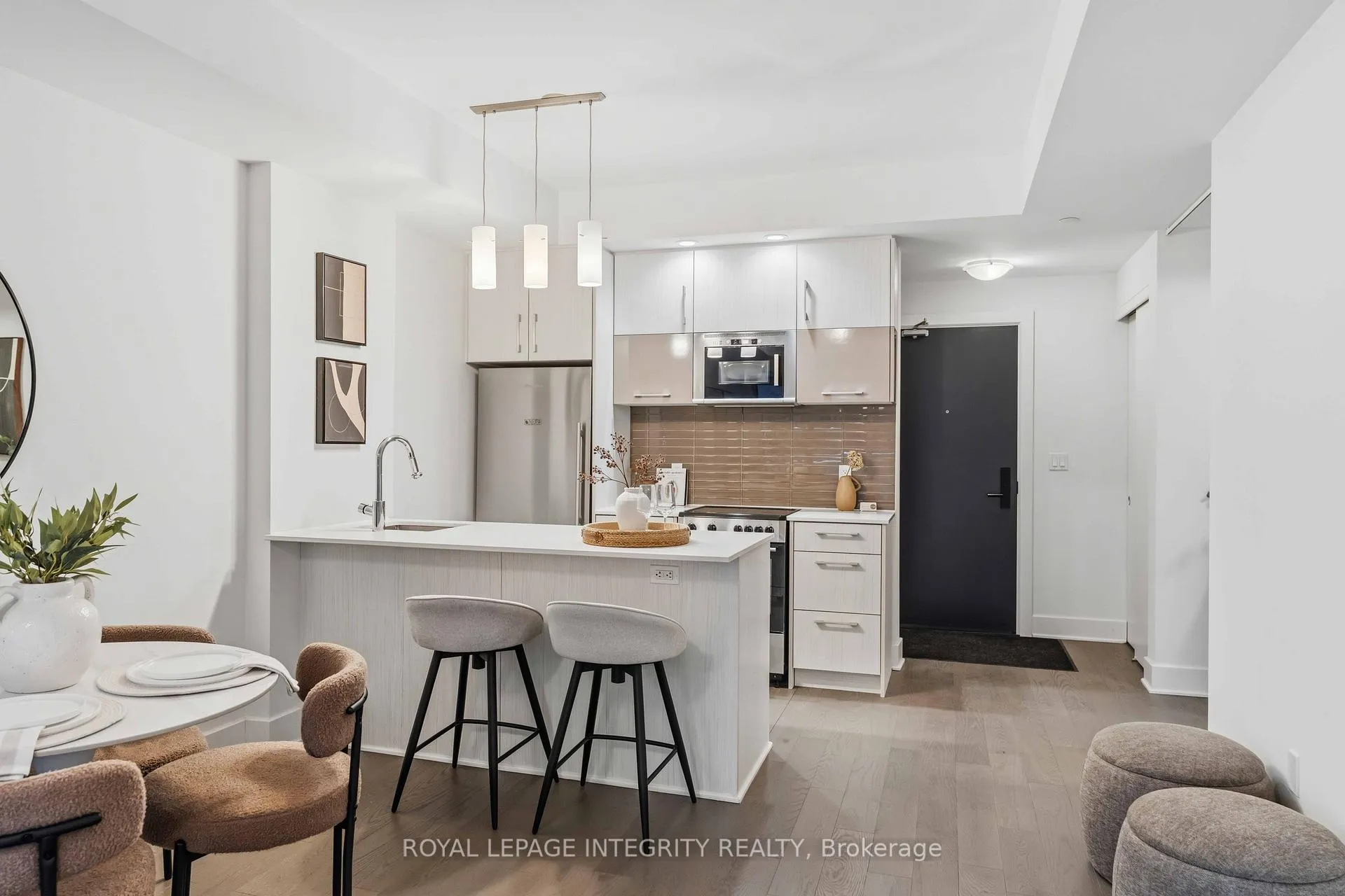 Photo 2 of Unit 1007, 255 Bay Street, Ottawa, Ottawa Centre — HOMEH