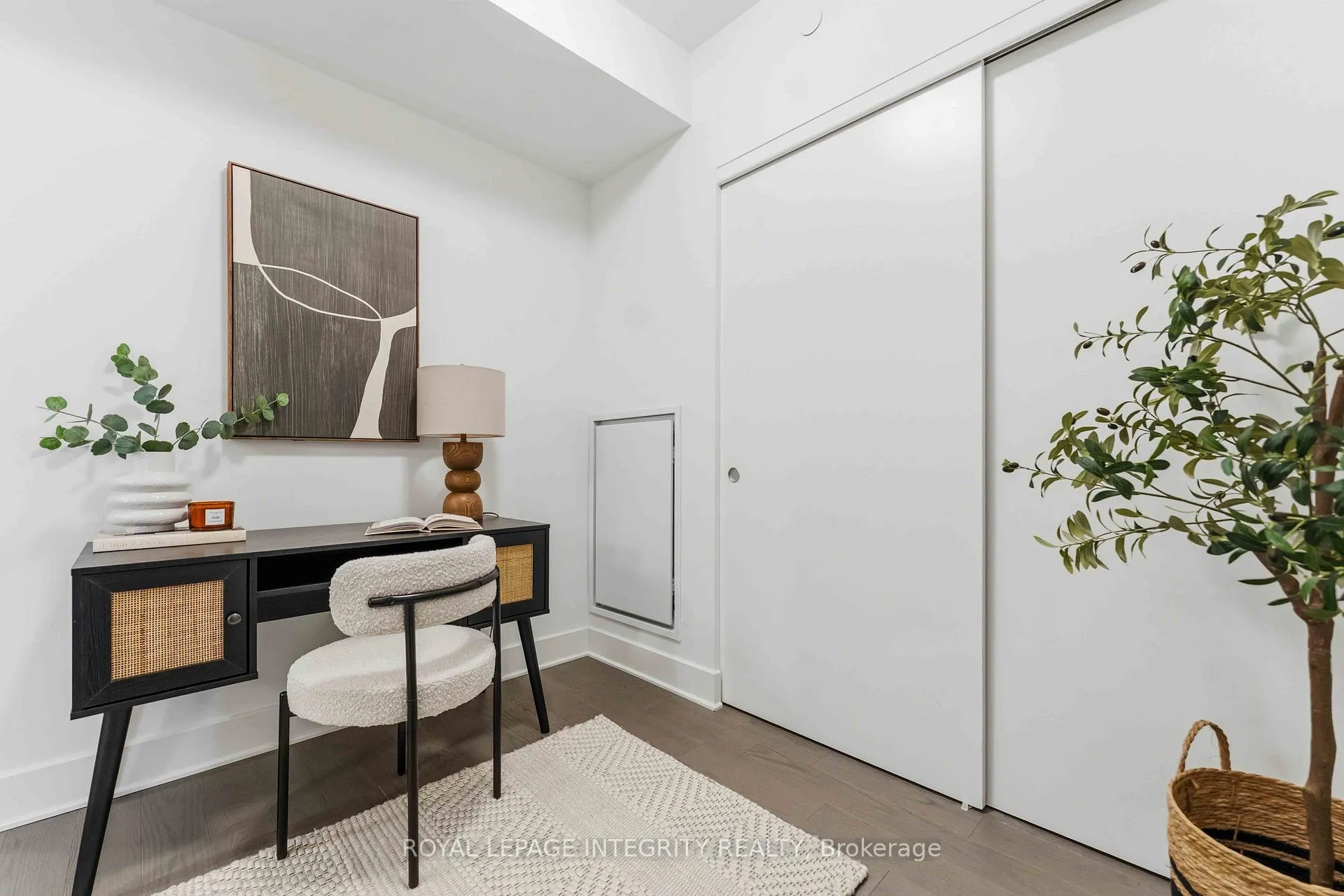 Photo 4 of Unit 1007, 255 Bay Street, Ottawa, Ottawa Centre — HOMEH