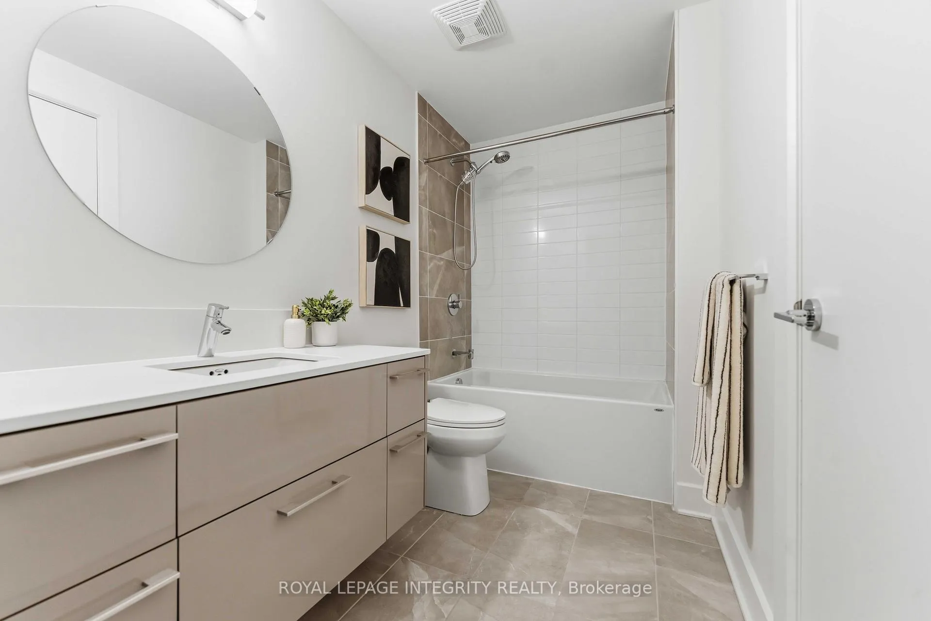 Photo 16 of Unit 1007, 255 Bay Street, Ottawa, Ottawa Centre — HOMEH