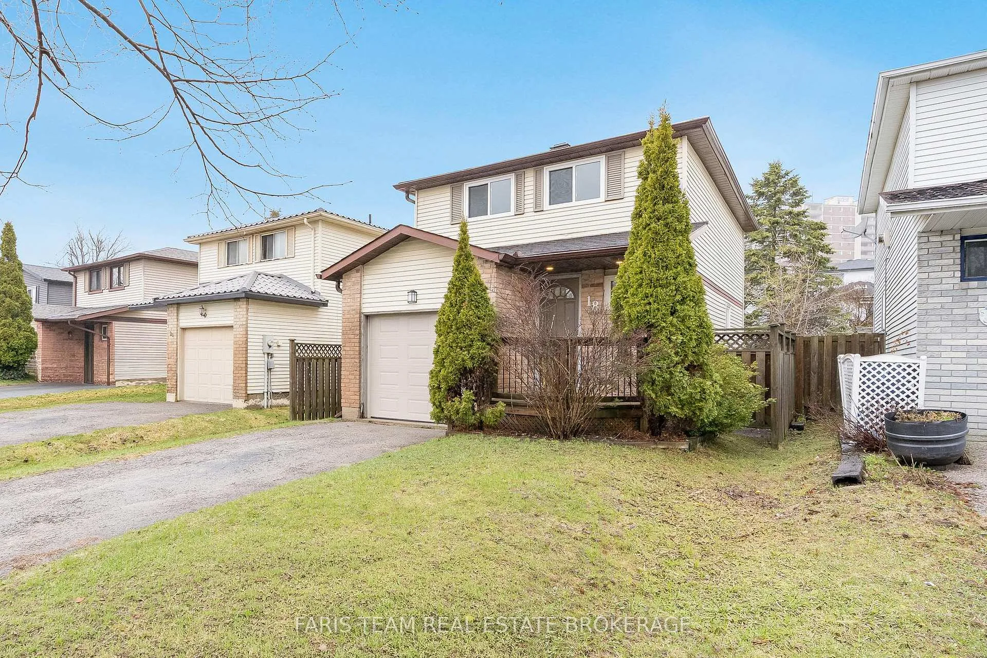 Photo 3 of 18 Argyle Road, Barrie, Sunnidale — HOMEH