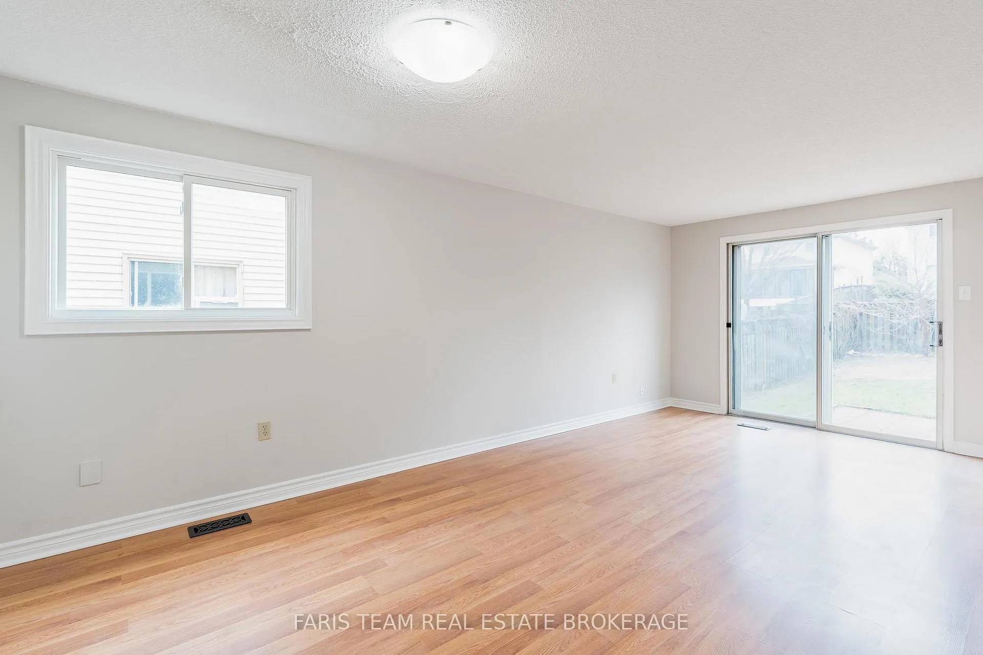 Photo 12 of 18 Argyle Road, Barrie, Sunnidale — HOMEH