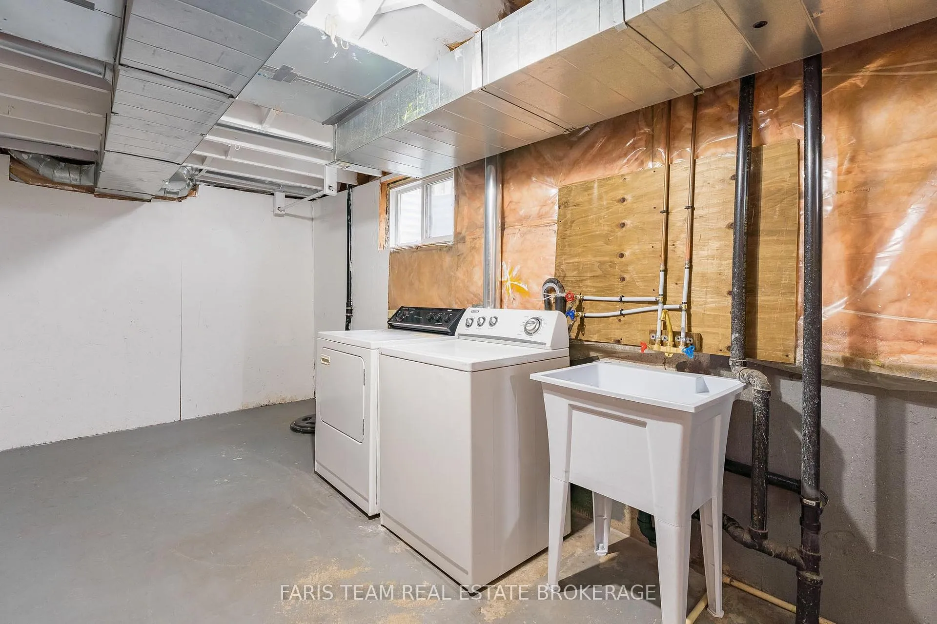Photo 23 of 18 Argyle Road, Barrie, Sunnidale — HOMEH