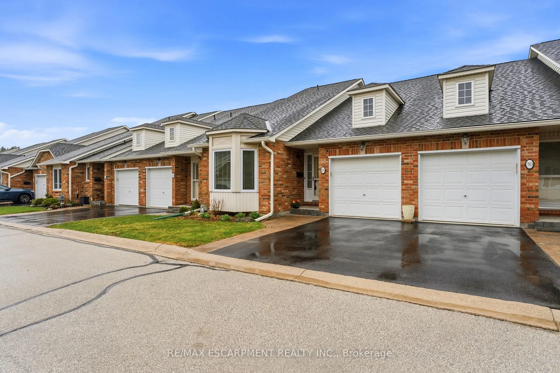 Photo 5 of Unit 29, 222 Fellowes Crescent, Hamilton, Waterdown — HOMEH