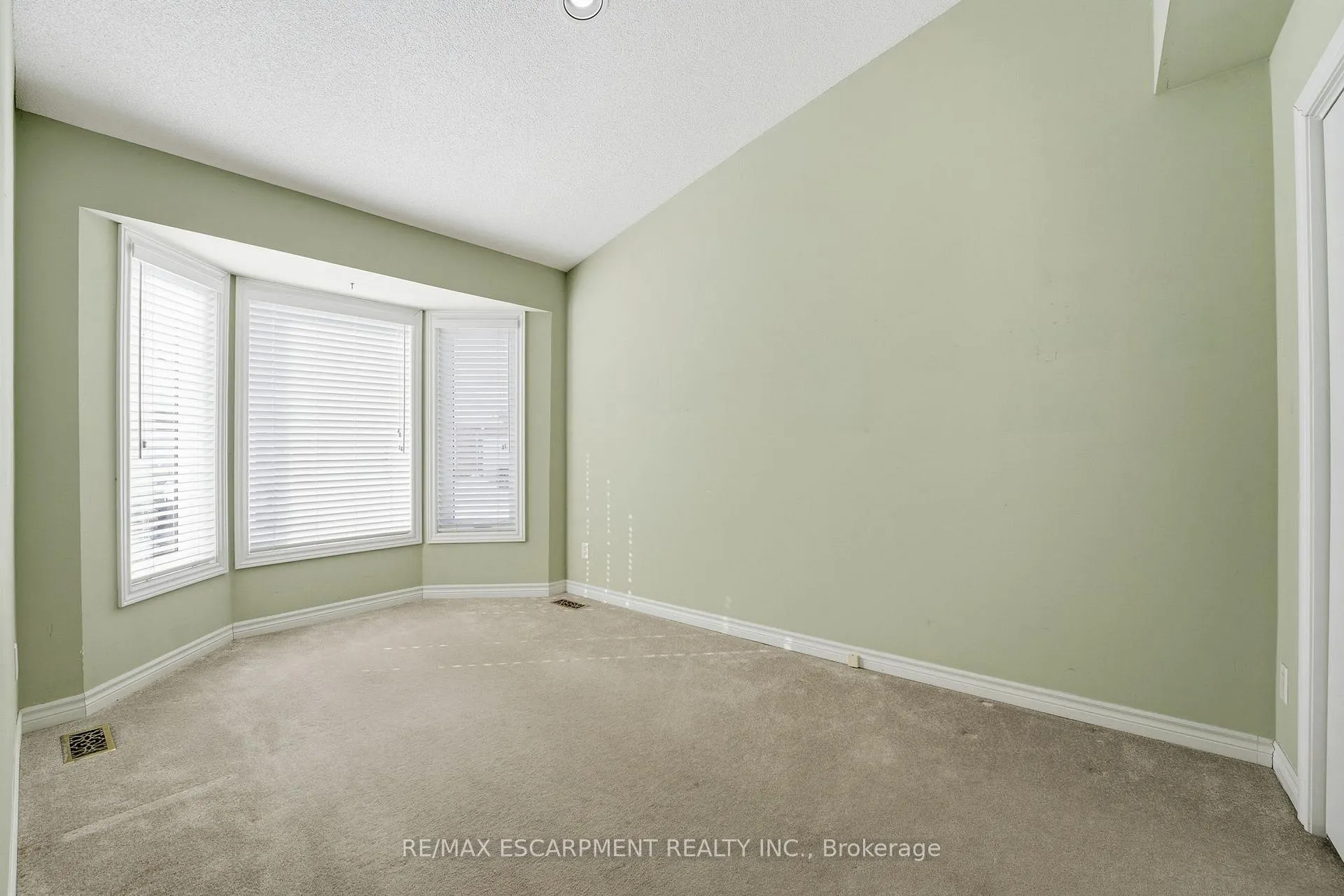 Photo 11 of Unit 29, 222 Fellowes Crescent, Hamilton, Waterdown — HOMEH