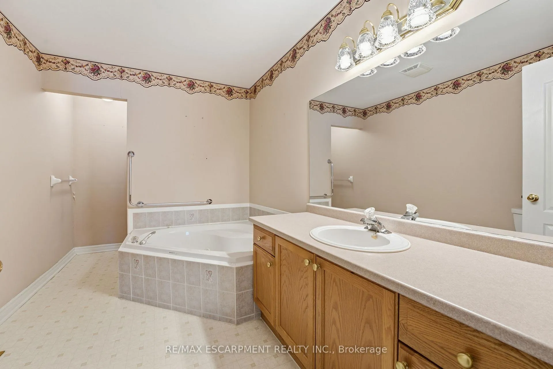 Photo 30 of Unit 29, 222 Fellowes Crescent, Hamilton, Waterdown — HOMEH