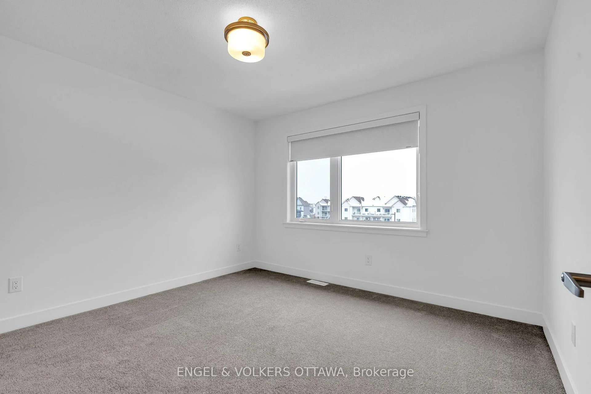 Photo 15 of 802 Anciano Crescent, Ottawa, Kanata - Emerald Meadows/Trailwest — HOMEH