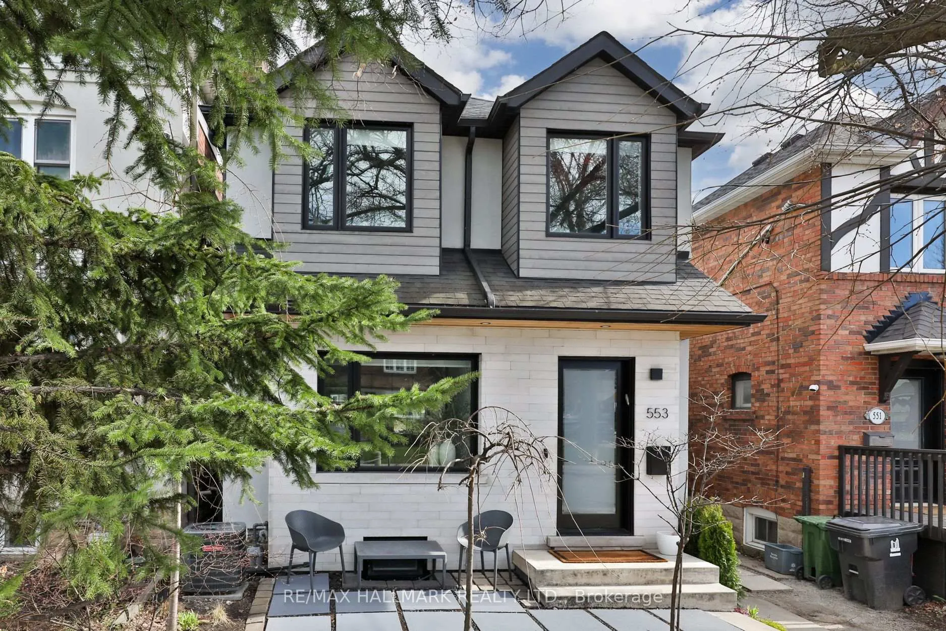 Front of 553 Davisville Avenue