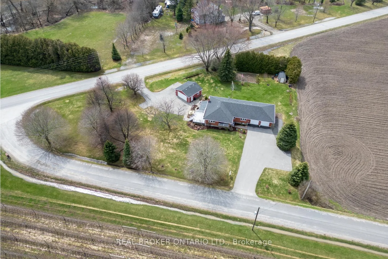 Photo 4 of 3060 Gibson Road, Clarington, Rural Clarington — HOMEH