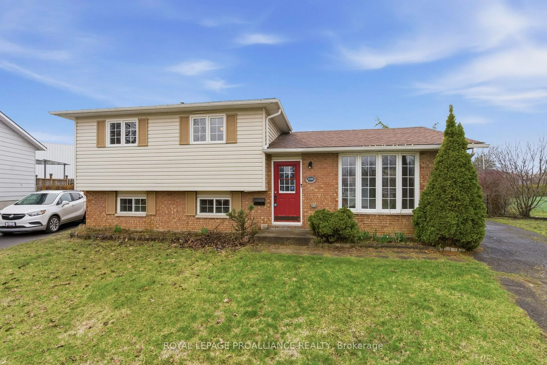 Photo 24 of 1306 Brockmount Place, Brockville — HOMEH