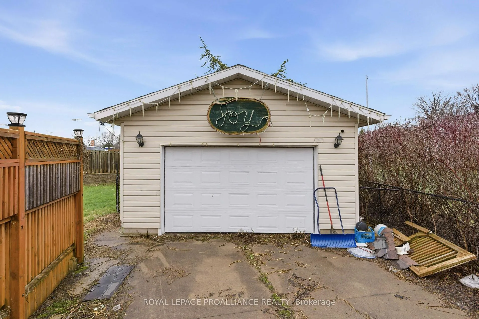 Photo 25 of 1306 Brockmount Place, Brockville — HOMEH