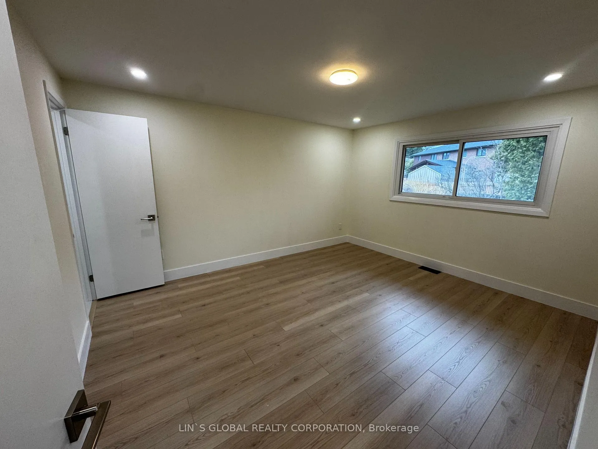 Photo 6 of 94 Collingsbrook Boulevard, Scarborough, L'Amoreaux — HOMEH