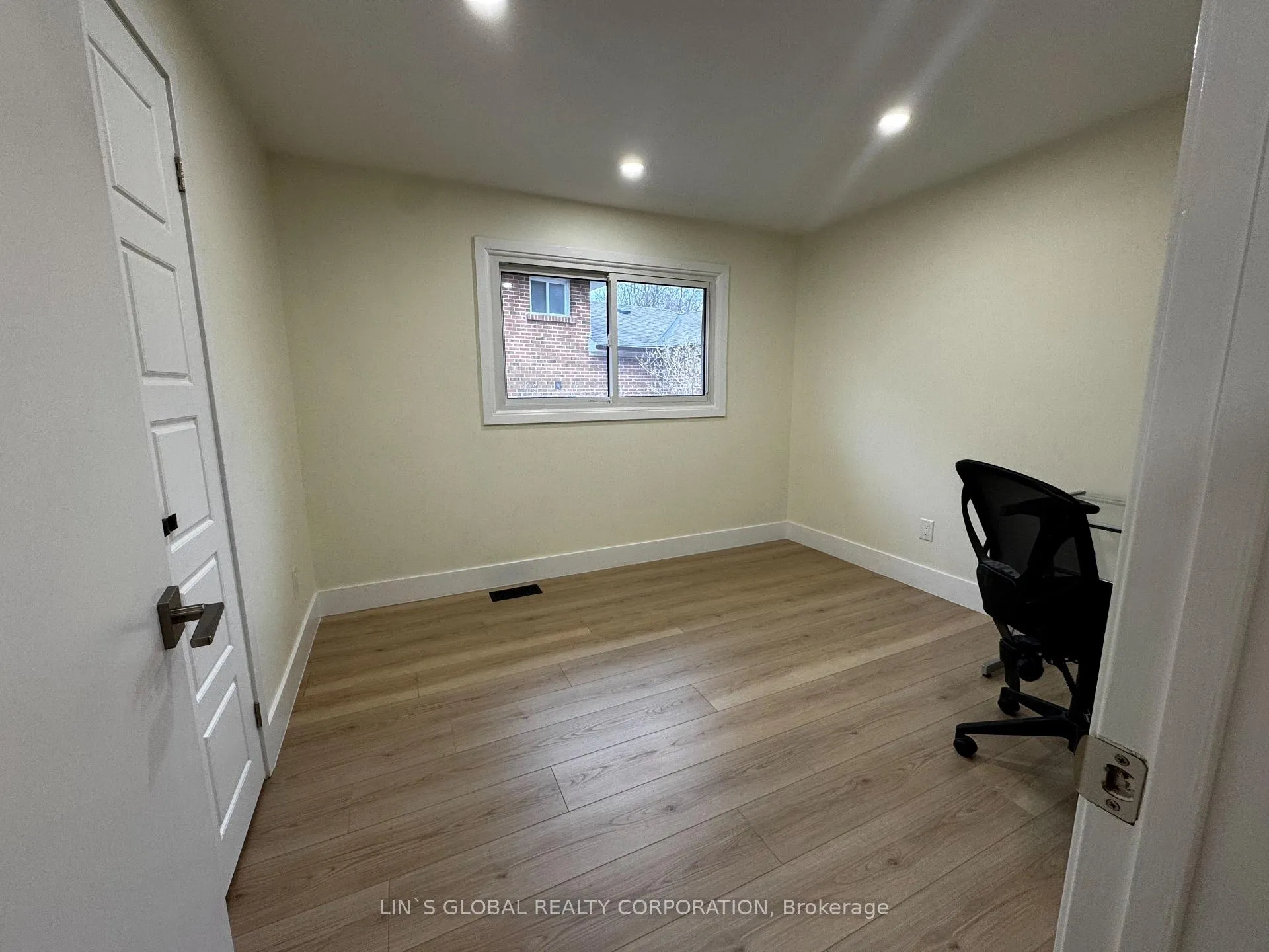 Photo 9 of 94 Collingsbrook Boulevard, Scarborough, L'Amoreaux — HOMEH