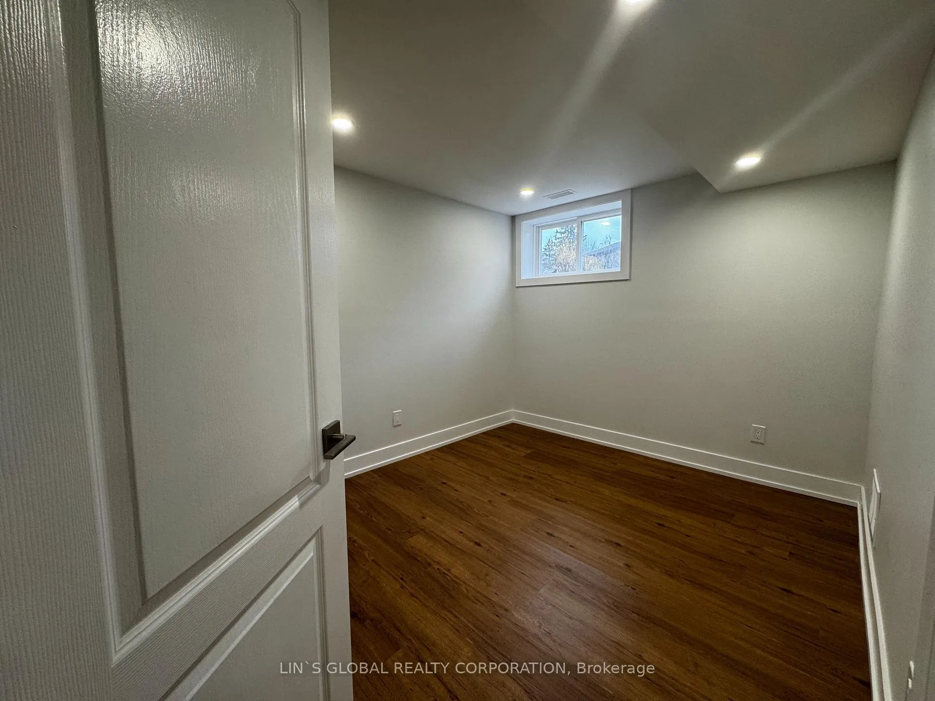 Photo 14 of 94 Collingsbrook Boulevard, Scarborough, L'Amoreaux — HOMEH