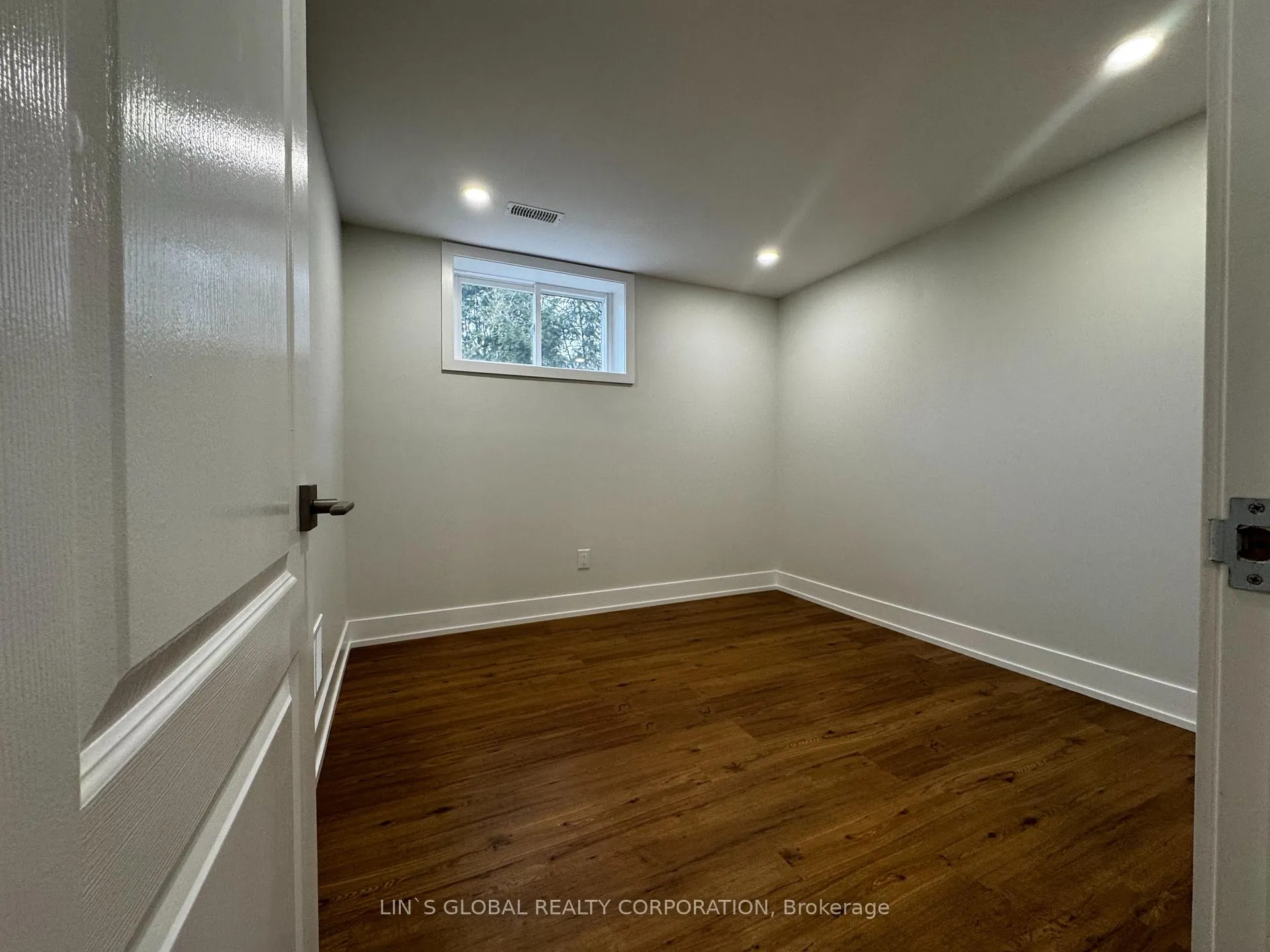 Photo 15 of 94 Collingsbrook Boulevard, Scarborough, L'Amoreaux — HOMEH