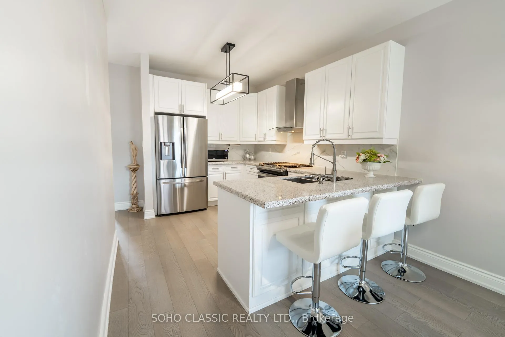 Photo 11 of 35 Brunel Street, Vaughan, Patterson — HOMEH