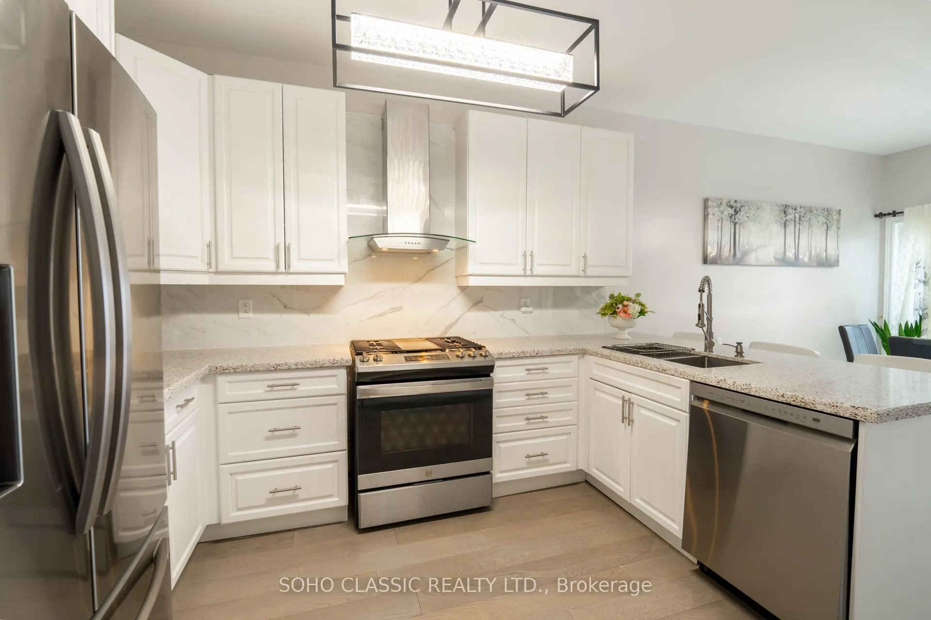 Photo 12 of 35 Brunel Street, Vaughan, Patterson — HOMEH