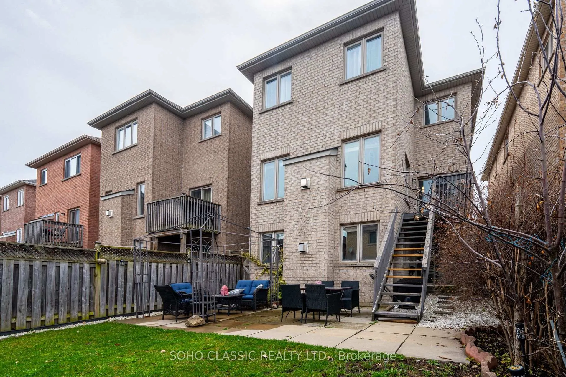 Photo 24 of 35 Brunel Street, Vaughan, Patterson — HOMEH