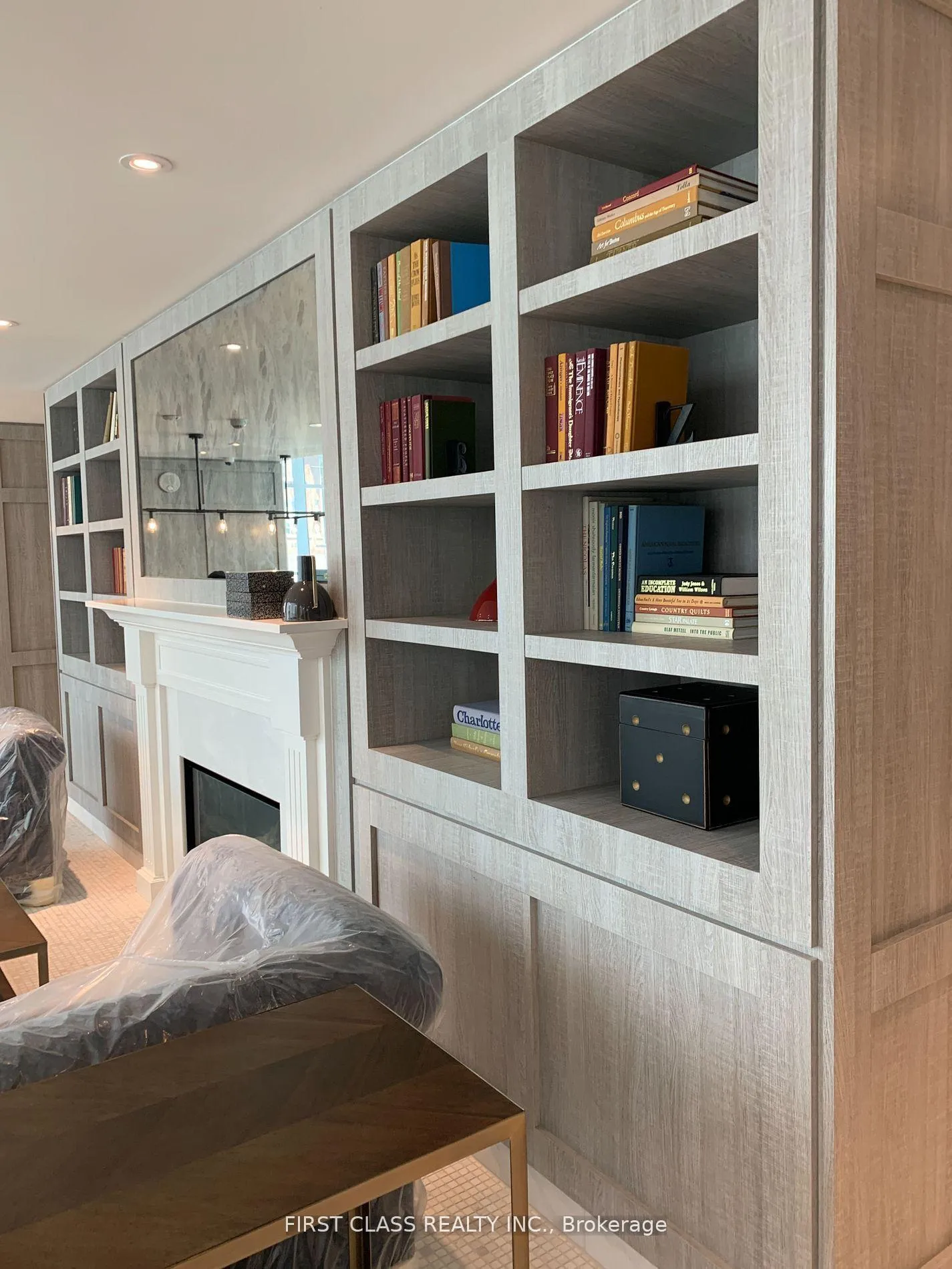 Photo 4 of Unit 2513, 33 Helendale Avenue, Toronto, Yonge-Eglinton — HOMEH