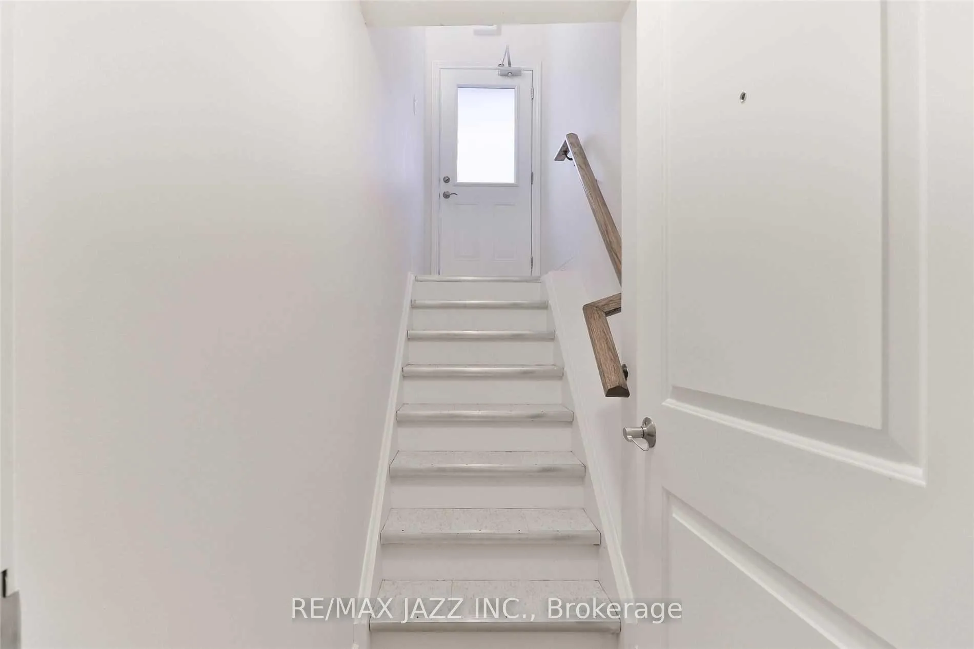 Photo 5 of Unit 103, 1303 Bayview Avenue, Toronto, Leaside — HOMEH