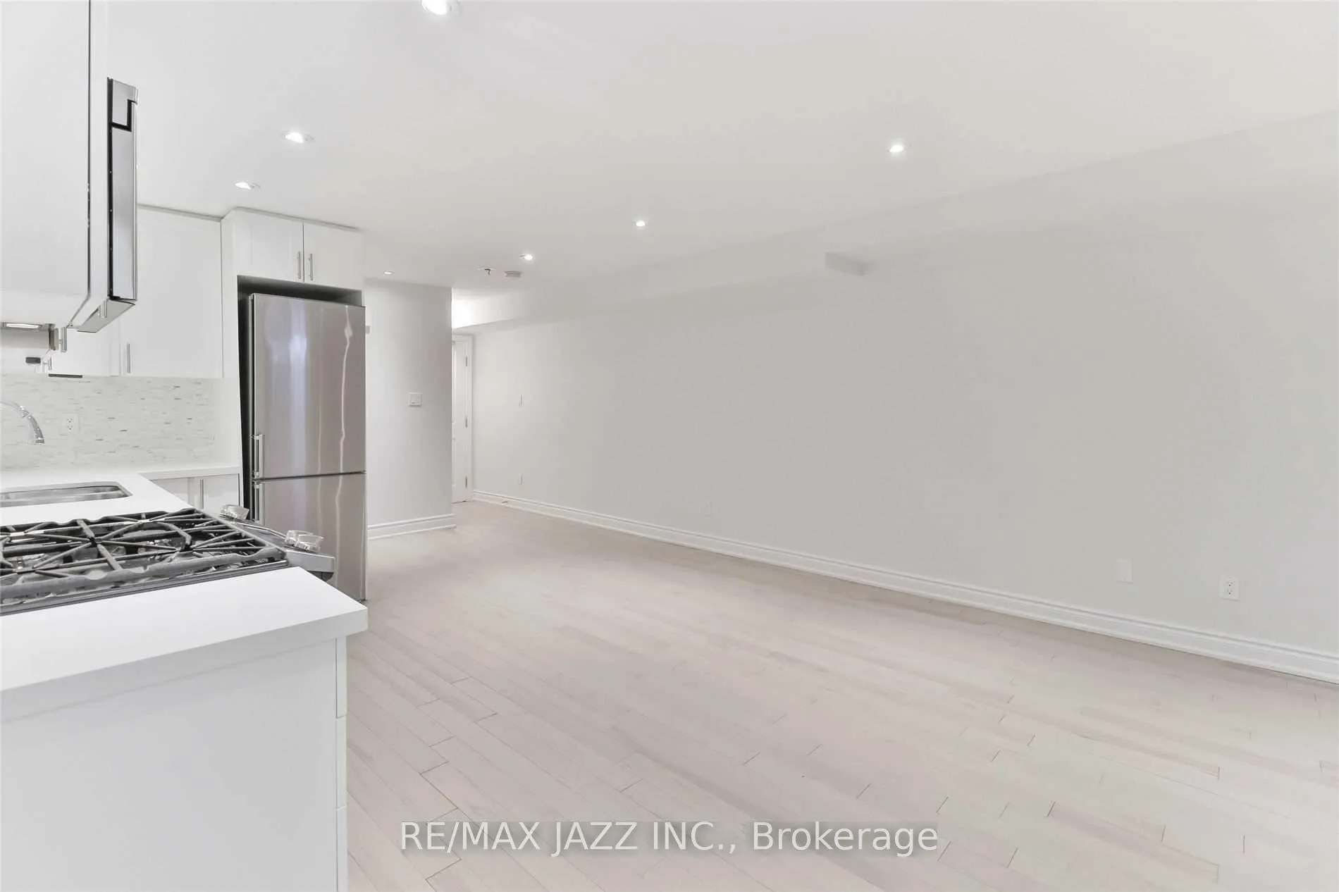 Photo 11 of Unit 103, 1303 Bayview Avenue, Toronto, Leaside — HOMEH