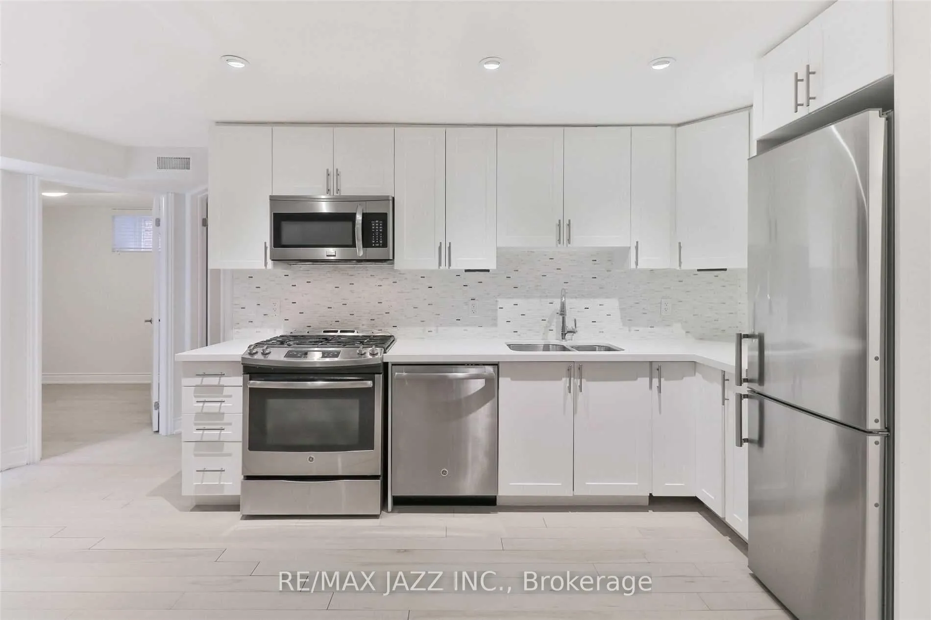 Photo 12 of Unit 103, 1303 Bayview Avenue, Toronto, Leaside — HOMEH
