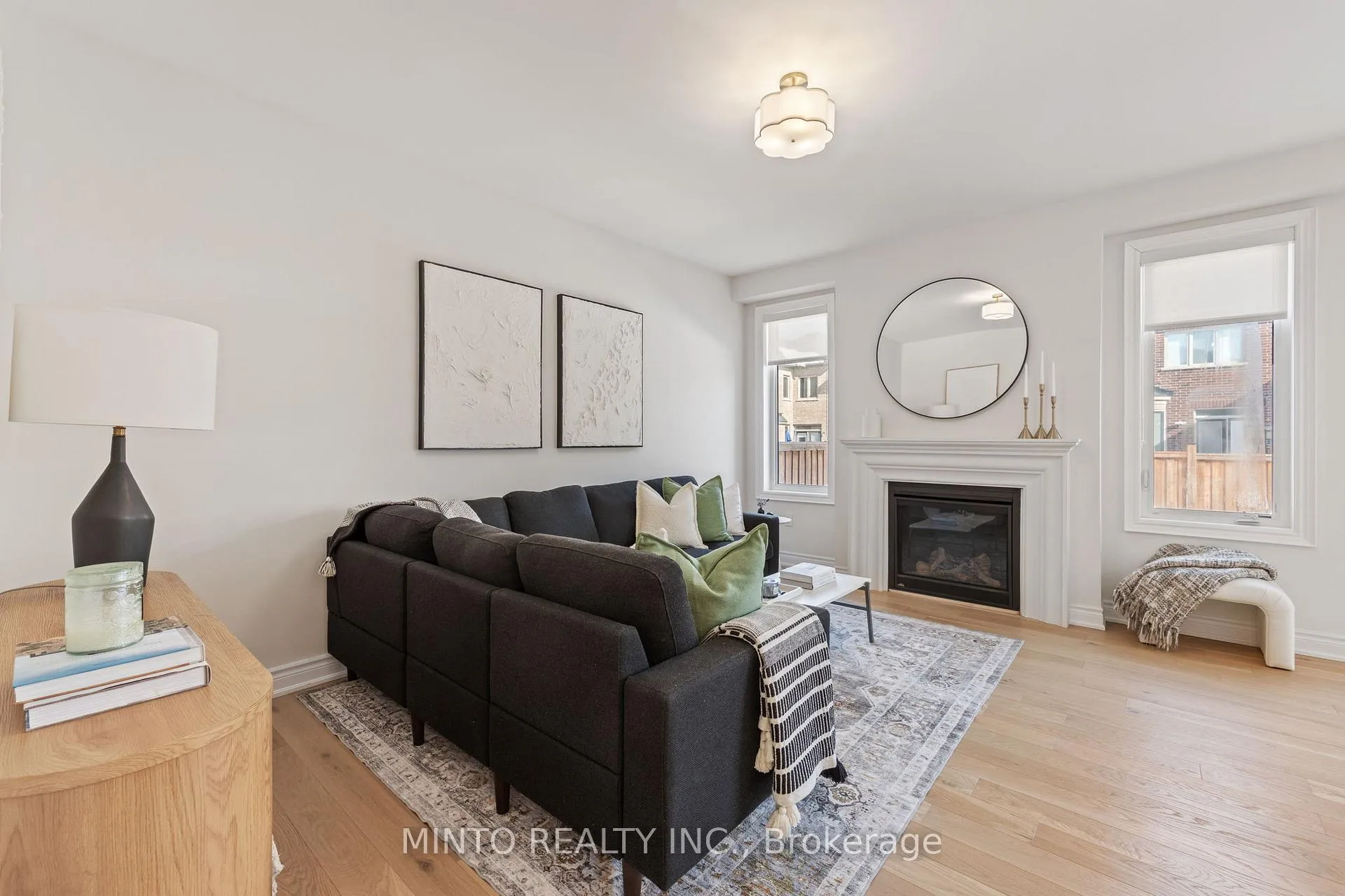 Photo 10 of 54 Canard Drive, Vaughan, Kleinburg — HOMEH
