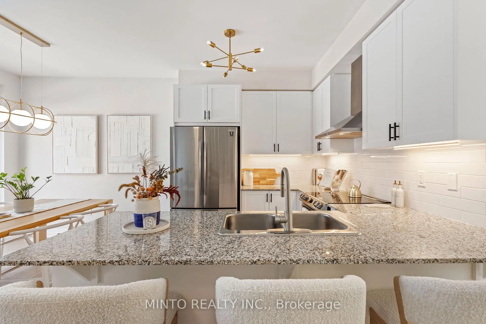 Photo 17 of 54 Canard Drive, Vaughan, Kleinburg — HOMEH