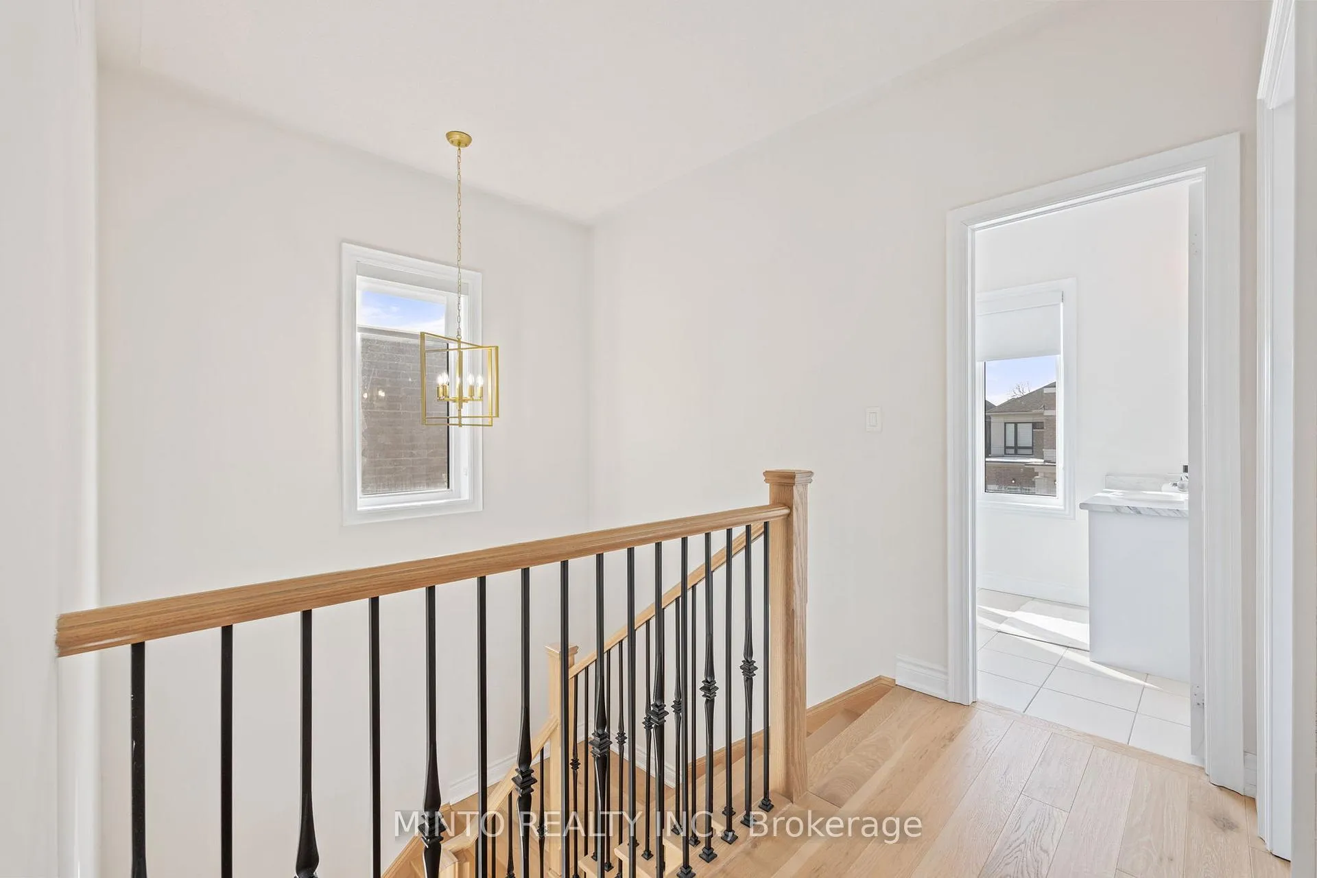 Photo 18 of 54 Canard Drive, Vaughan, Kleinburg — HOMEH