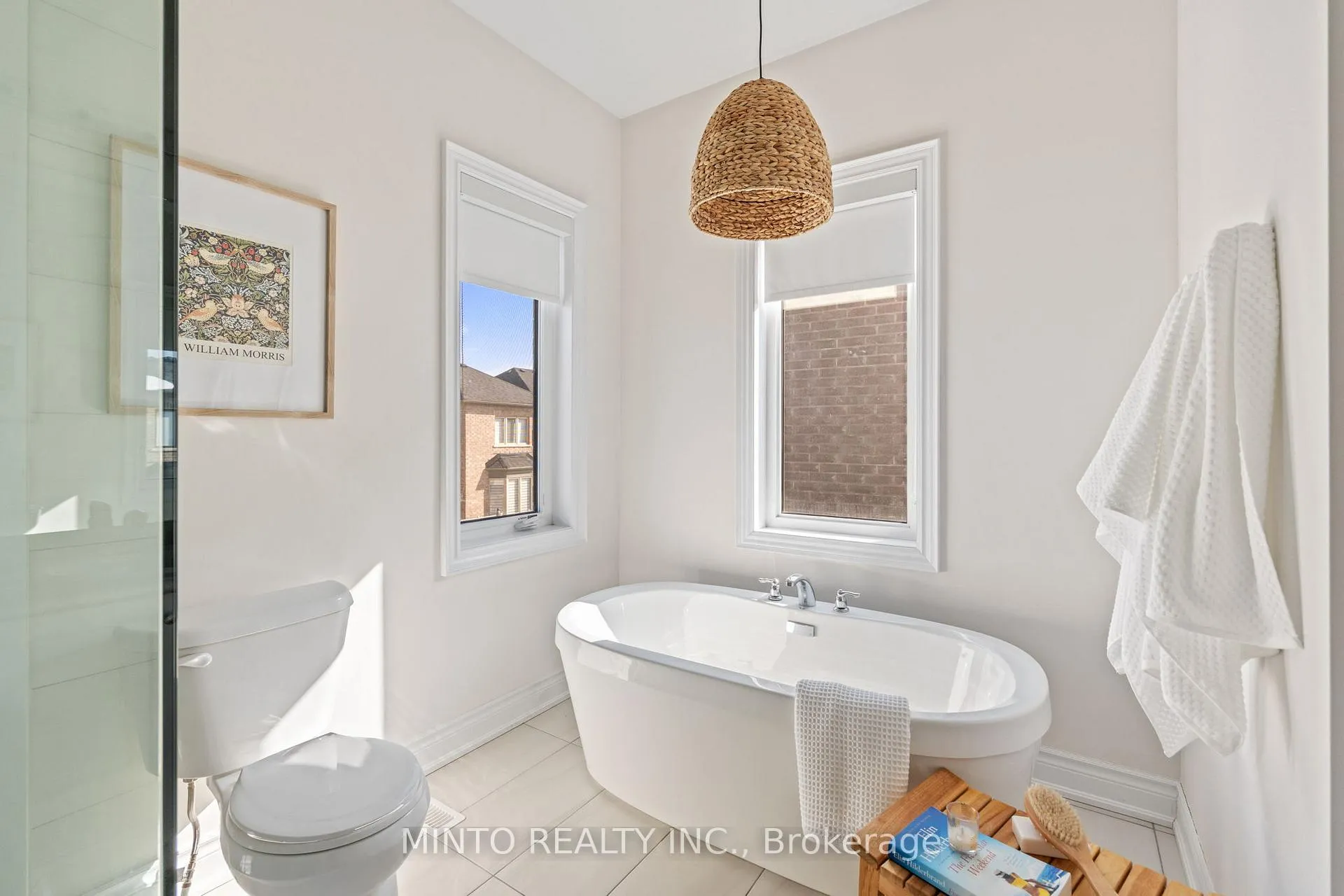 Photo 24 of 54 Canard Drive, Vaughan, Kleinburg — HOMEH